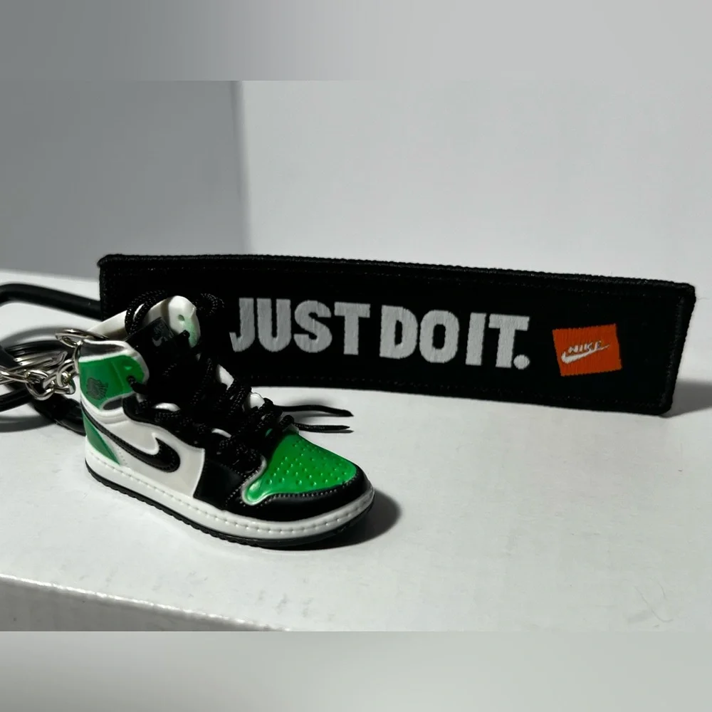 3D mini sneaker shoe keychain‎ charm Black and Green novelty trinkets gifts
